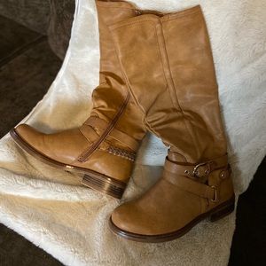 Size 7 chestnut riding boot